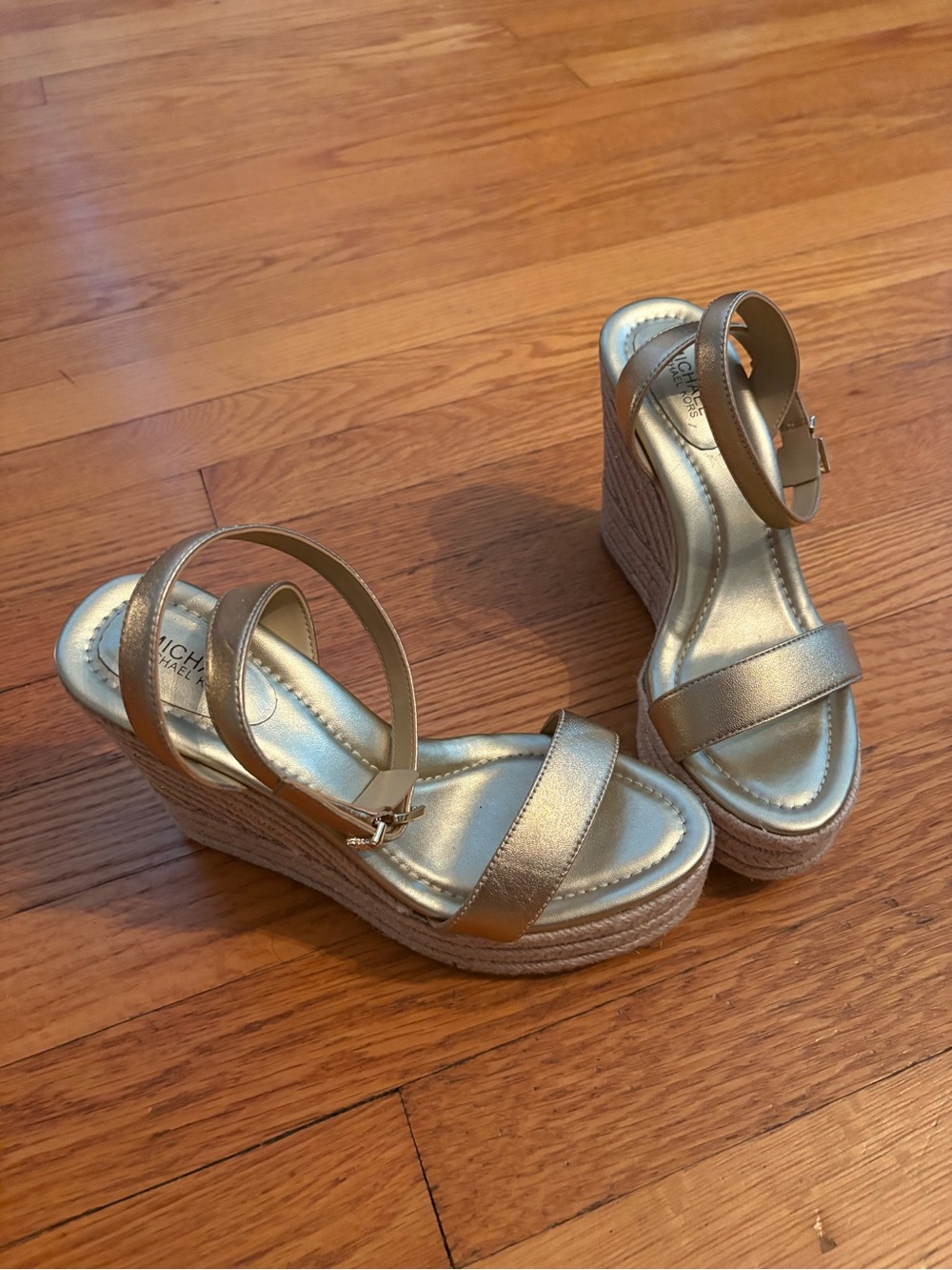 NWT Michael Kors Pale Gold Ankle-Strap Espadrille Wedges sz 6.5 - Picture 5 of 7